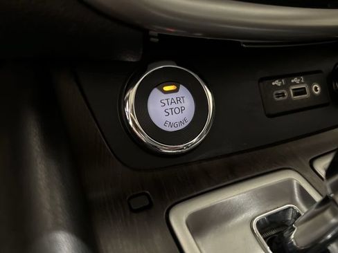 Used 2020 Nissan Murano Platinum w/ Cargo Package AWD/4WD image 16