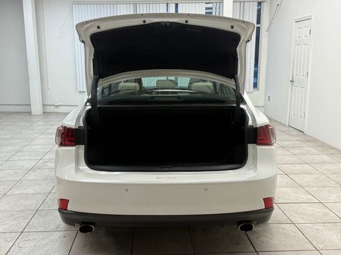 Used 2014 Lexus IS 350 w/ Navigation Package RWD image 18