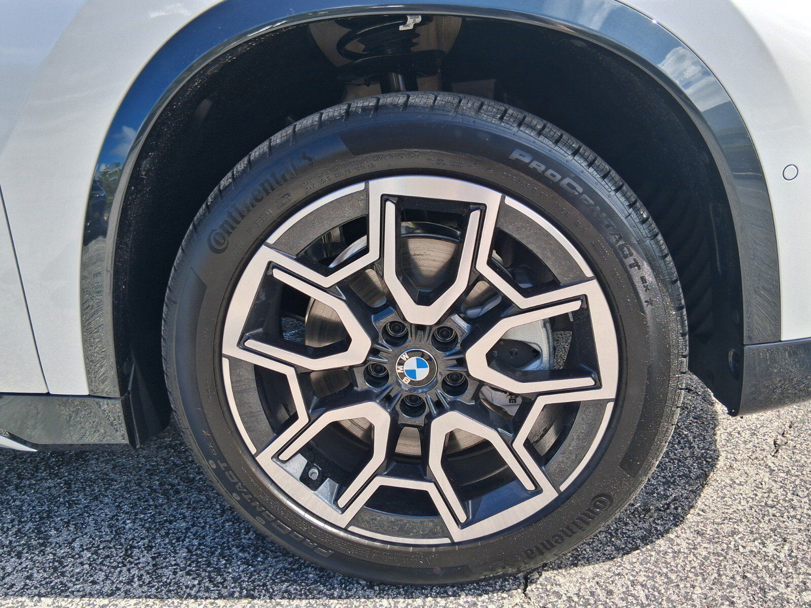 New 2027 BMW X1 xDrive28i AWD/4WD image 9