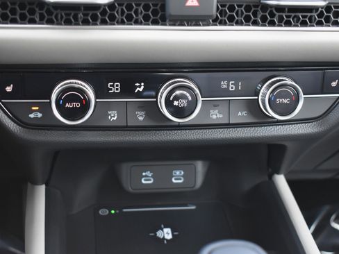 New 2026 Honda HR-V EX-L image 8