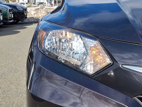 Used 2016 Honda HR-V LX image 9