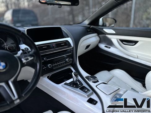 Used 2017 BMW M6 Convertible image 22