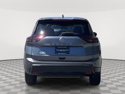 Certified 2025 Nissan Rogue SV AWD/4WD image 6