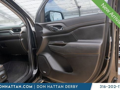 Used 2023 GMC Acadia AT4 w/ Technology Package image 28