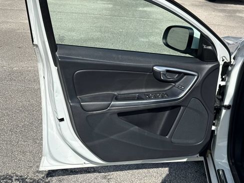 Used 2017 Volvo S60 T5 Dynamic w/ Vision Package AWD/4WD image 11