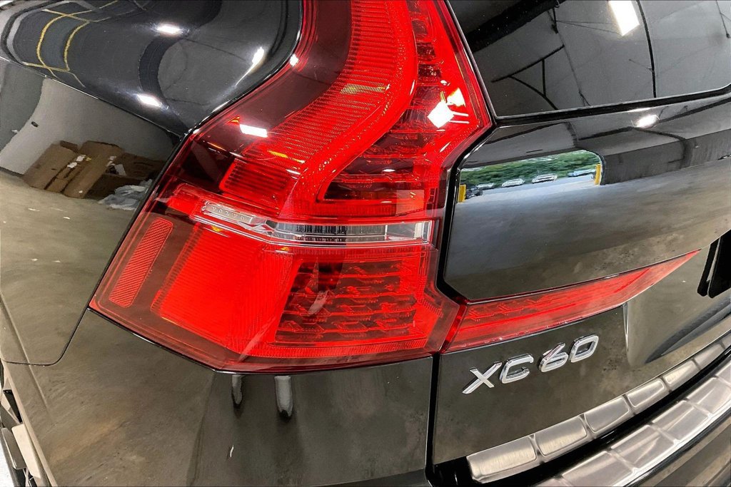Certified 2024 Volvo XC60 T8 Plus w/ Protection Package Premier AWD/4WD image 23
