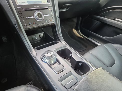 Used 2020 Ford Fusion Titanium FWD image 25