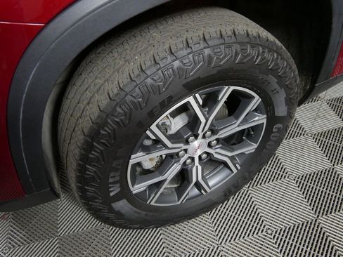 Used 2024 GMC Acadia AT4 image 9