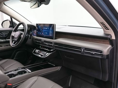 Used 2023 Lincoln Corsair Reserve w/ Equipment Group 201A image 21