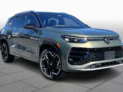 New 2026 Volkswagen Tiguan SEL R-Line image 2