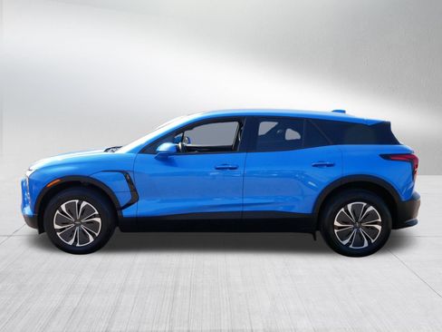 Used 2024 Chevrolet Blazer EV LT AWD/4WD image 4