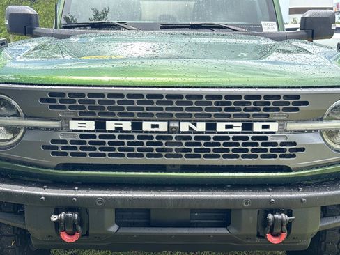 Used 2023 Ford Bronco Badlands AWD/4WD image 8