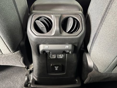 Certified 2025 Jeep Wrangler Unlimited Sahara AWD/4WD image 39