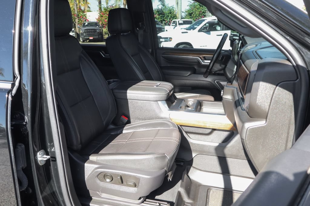 Used 2024 Chevrolet Silverado 3500 High Country w/ High Country Premium Package AWD/4WD image 55