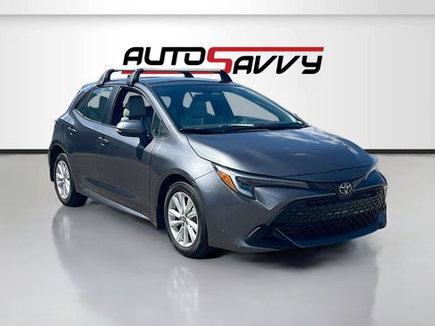 Used 2025 Toyota Corolla SE FWD image 1