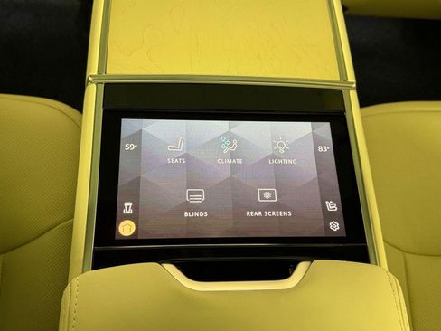 Used 2025 Land Rover Range Rover SV AWD/4WD image 30