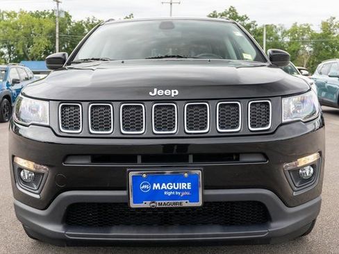 Used 2019 Jeep Compass Latitude AWD/4WD image 3