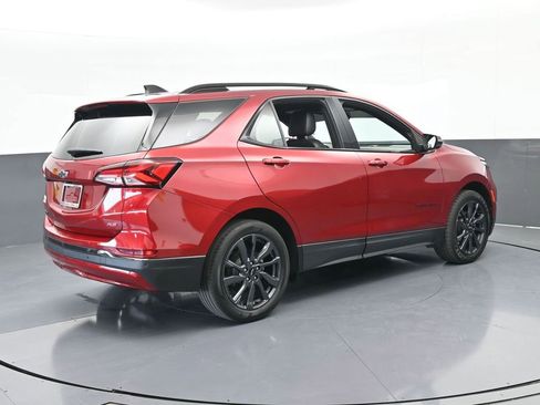 Used 2022 Chevrolet Equinox RS w/ RS Leather Package image 6