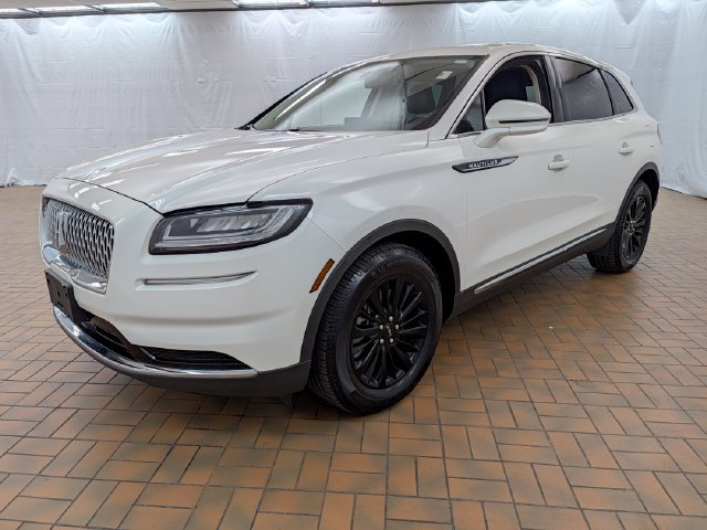 Used 2022 Lincoln Nautilus AWD w/ Premium Package image 4