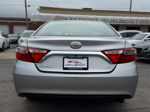 Used 2015 Toyota Camry LE FWD image 5
