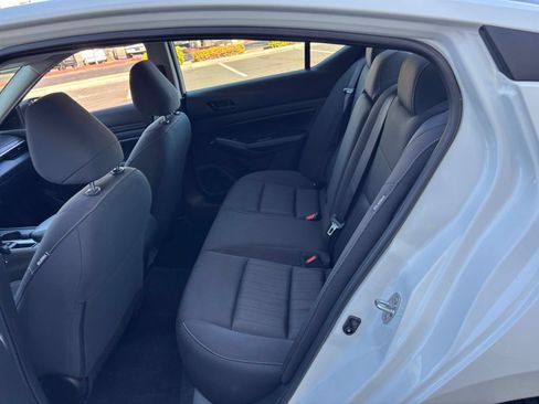 Used 2026 Nissan Altima 2.5 SV FWD image 25