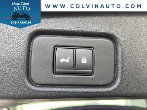 New 2026 Nissan Pathfinder SL image 29