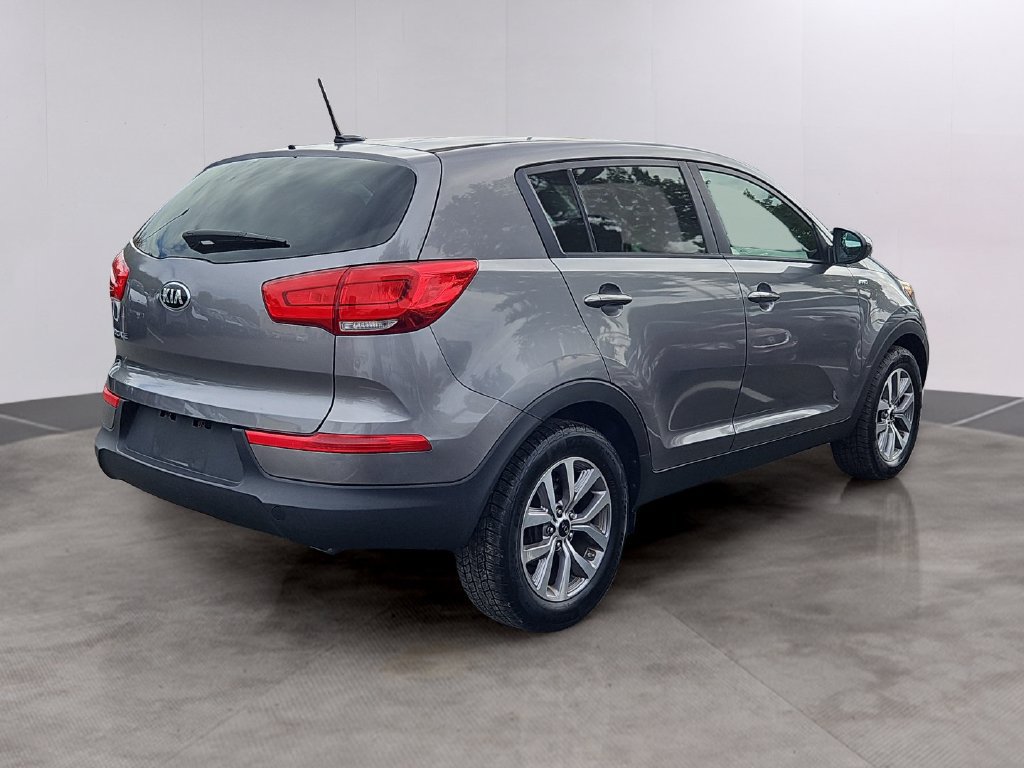 Used 2016 Kia Sportage LX AWD/4WD image 4