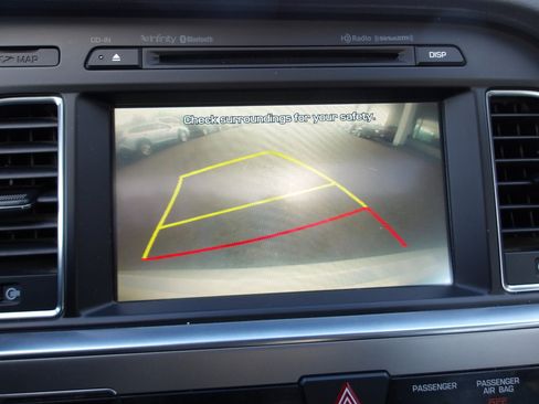 Used 2015 Hyundai Sonata Limited w/ Option Group 05 image 19