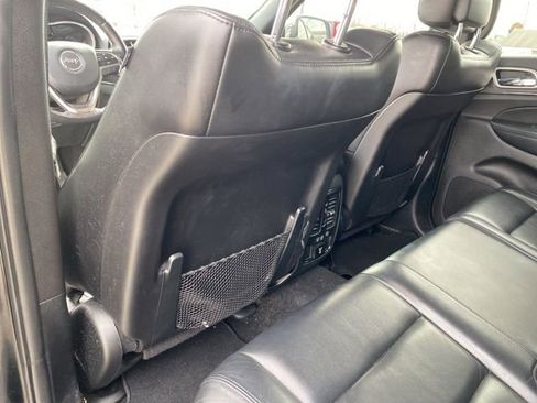 Used 2020 Jeep Grand Cherokee Limited image 32