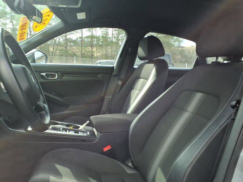 Used 2022 Honda Civic Sport image 10