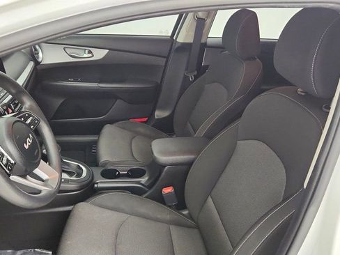 Used 2023 Kia Forte LXS image 9