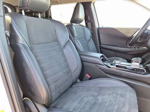 Used 2025 Mitsubishi Outlander SE AWD/4WD image 32