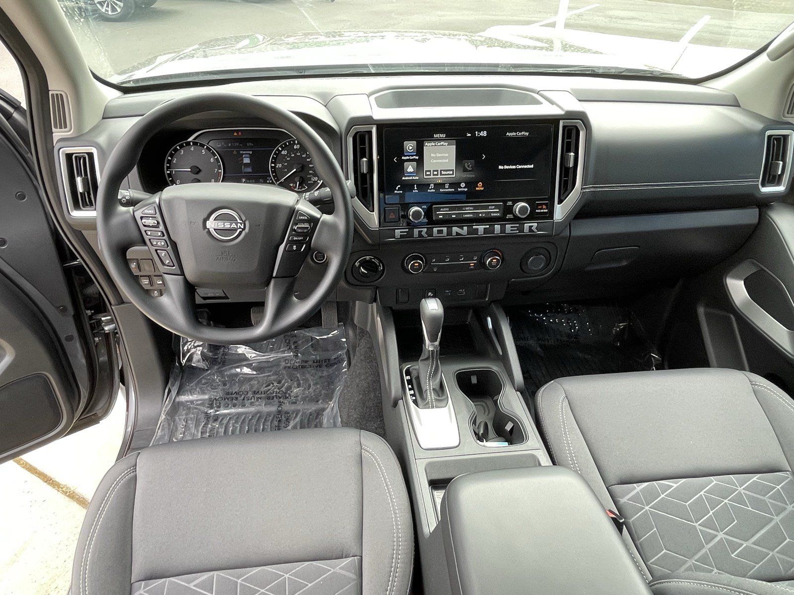 Used 2025 Nissan Frontier SV AWD/4WD image 12