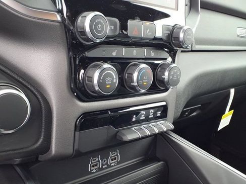 New 2026 RAM 1500 Big Horn AWD/4WD image 9