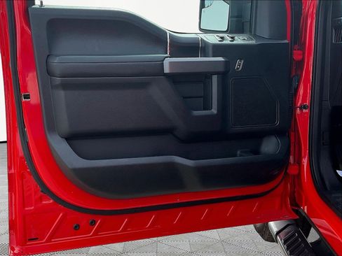 Used 2019 Ford F150 XLT w/ Equipment Group 302A Luxury AWD/4WD image 21