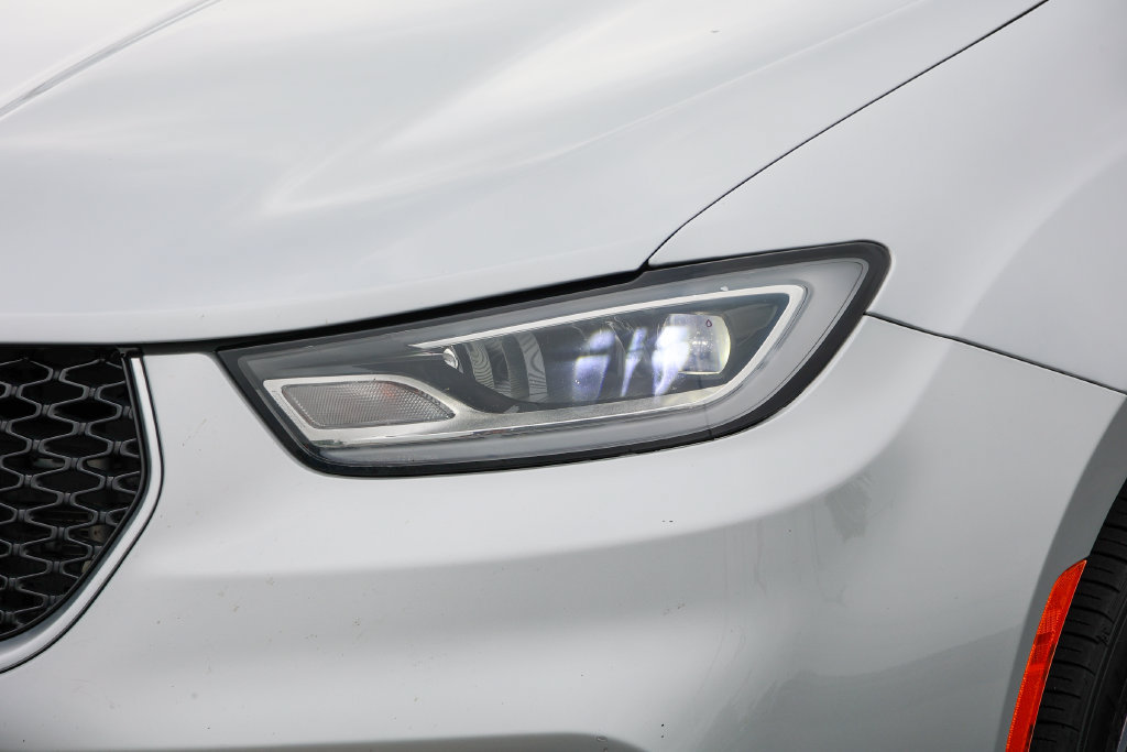 Used 2022 Chrysler Pacifica Pinnacle AWD/4WD image 33
