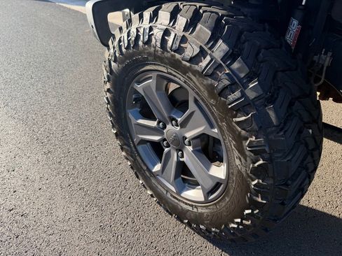 Used 2017 Jeep Wrangler Rubicon AWD/4WD image 15