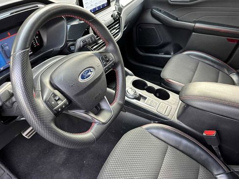 Used 2023 Ford Escape ST-Line image 4
