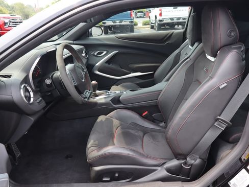 Used 2022 Chevrolet Camaro ZL1 RWD image 5