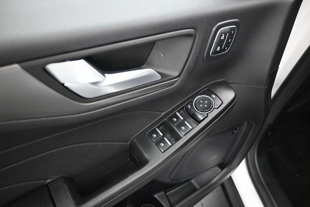 Used 2023 Ford Escape Active w/ Tech Pack #2 FWD image 15