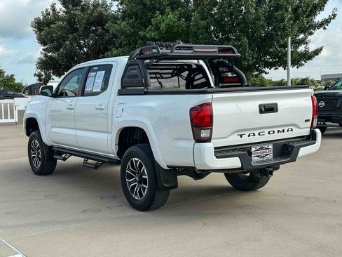 Used 2023 Toyota Tacoma SR5 w/ Technology Package AWD/4WD image 5
