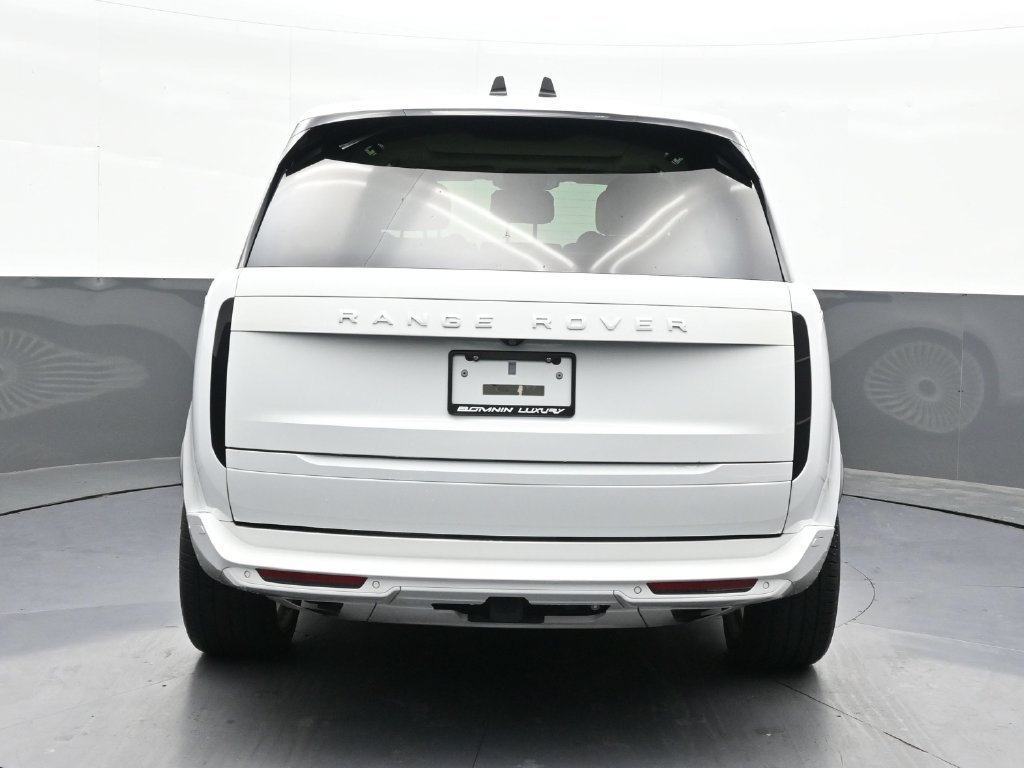 Used 2024 Land Rover Range Rover Long Wheelbase SE AWD/4WD image 4