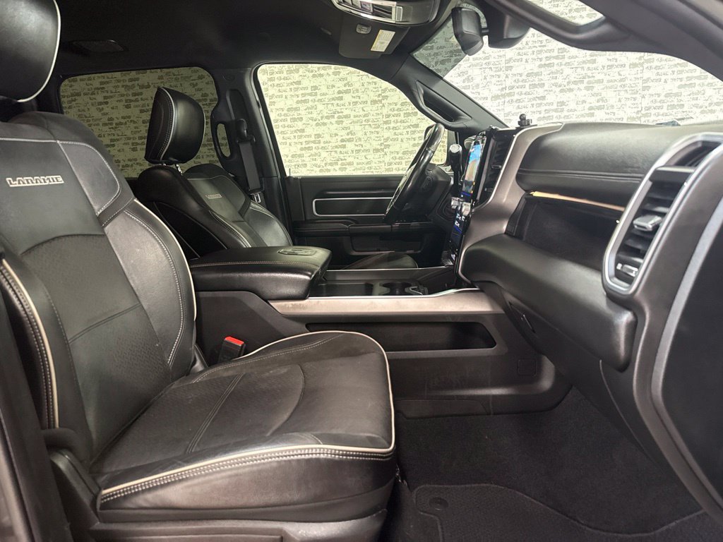 Used 2020 RAM 2500 Laramie w/ Night Edition AWD/4WD image 10