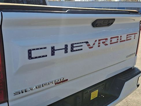 Used 2024 Chevrolet Silverado 1500 Custom RWD image 32