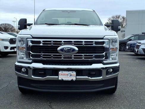 Used 2025 Ford F250 XLT w/ FX4 Off-Road Package AWD/4WD image 2