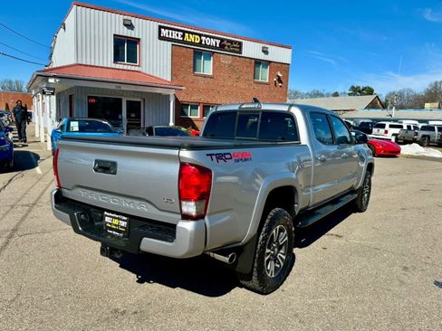 Used 2016 Toyota Tacoma TRD Sport w/ Exterior Package image 6