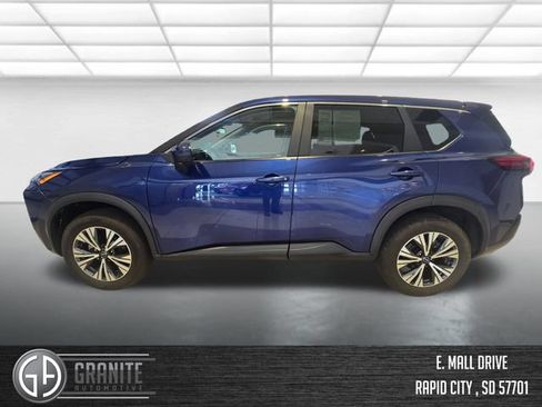 Used 2023 Nissan Rogue SV AWD/4WD image 2
