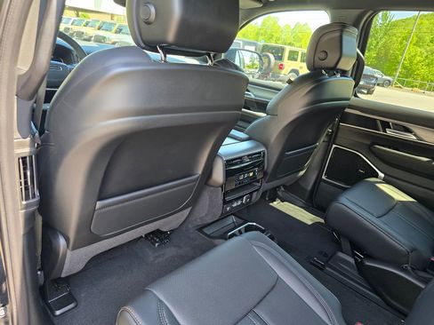 New 2026 Jeep Grand Wagoneer L 4WD image 24
