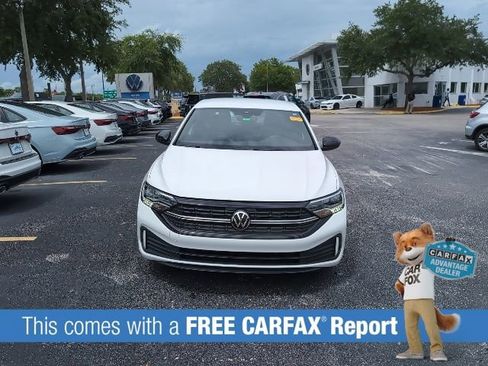 Used 2024 Volkswagen Jetta Sport FWD image 2