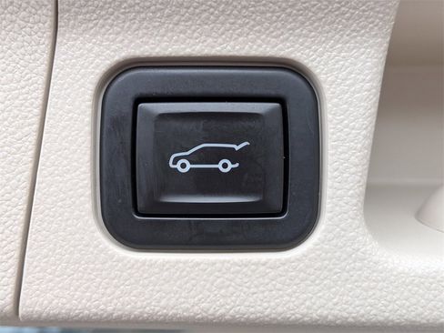 Used 2020 GMC Acadia Denali w/ LPO, Floor Liner Package image 13